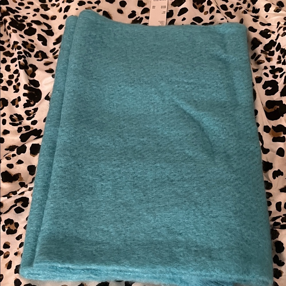 Sammy Nubby indigo scarf